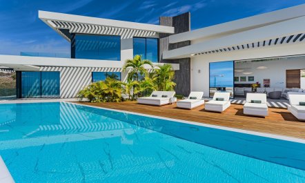 Blue Horizon Hideaway