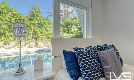 The Famous Celebrity 7