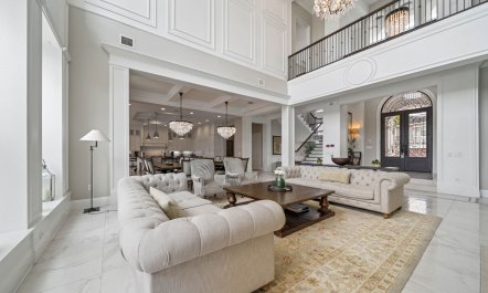 Emerald Oasis Haven​ 8