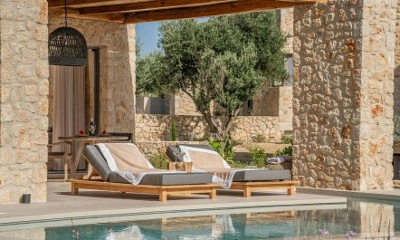 Ionian Romance 4