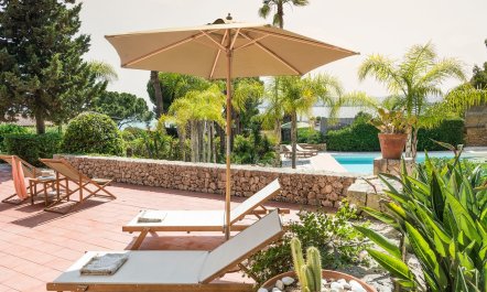 Coastal Terrace Breezes 4