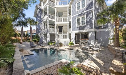 Coastal Comfort Embrace