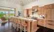 The Lush Lanai 9