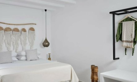 Lush Island Light 8