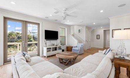 Azure Breeze Manor 8