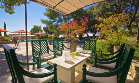 Olive Grove Abode 8