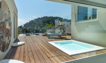 Golden Hill Riviera 2