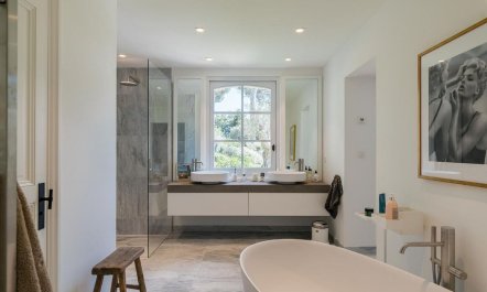 Riviera Reset 7