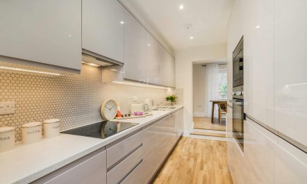 South Kensington Living 5