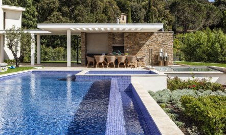 Saint-Tropez Revisited