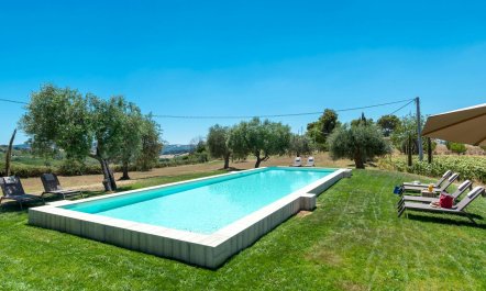 Gentle Garden Views 2