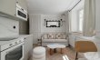 Chic & Charming 0