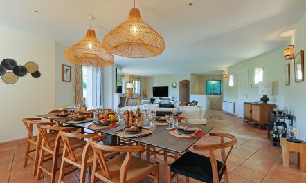 Riviera Charm 9