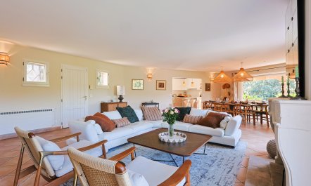 Riviera Charm 7