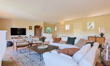 Riviera Charm 8