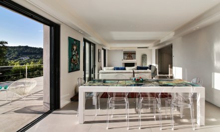 Sea View Charm 9