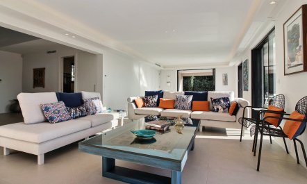 Sea View Charm 7