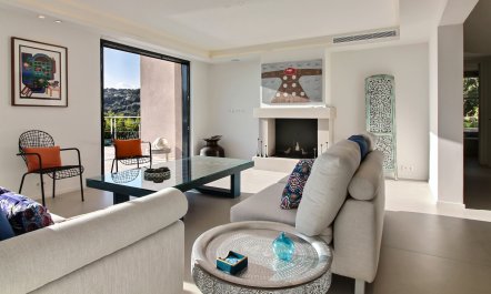 Sea View Charm 8