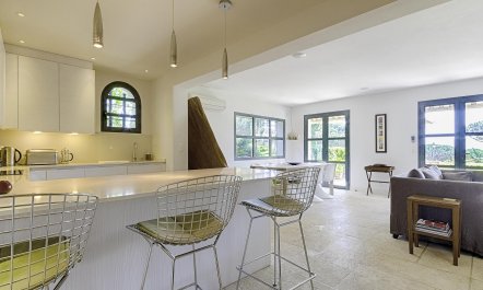 C&ocirc;te de Charm 9