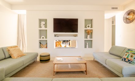 Provincial Charm 8