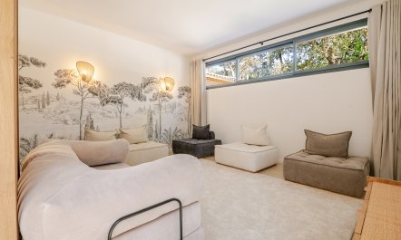 Provincial Charm 9