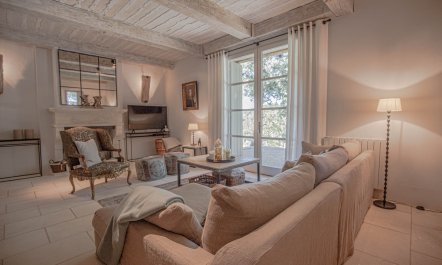 The Painted Terrace 9