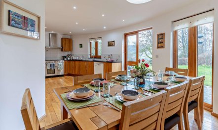 4 Bed in Llandovery 9