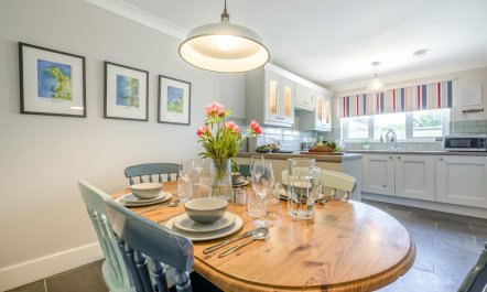 2 Bed in St. Merryn 3