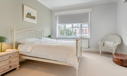 2 Bed in Eastbourne 8
