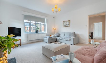 2 Bed in Eastbourne 4