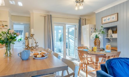 3 Bed in Holme Next The Sea 1