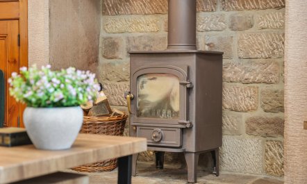 4 Bed in Stanton-in-Peak 4