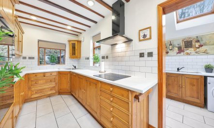 4 Bed in Stanton-in-Peak 9