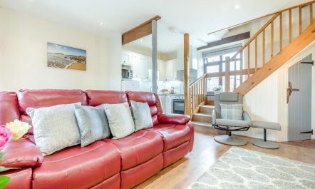 2 Bed in Stibb 5