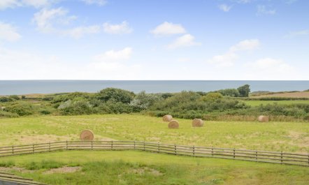 2 Bed in Stibb 4