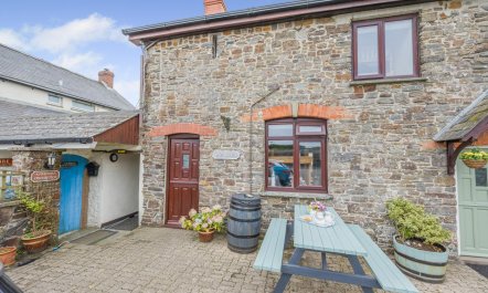 2 Bed in Stibb