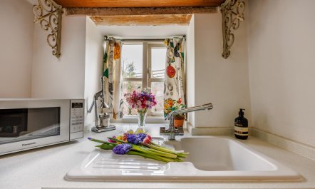 1 Bed in Chedworth 9