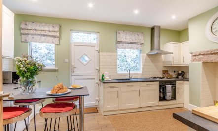 3 Bed in Cromford 6