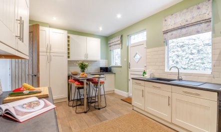 3 Bed in Cromford 2