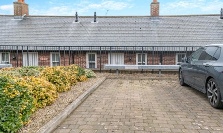 2 Bed in Whitby 7