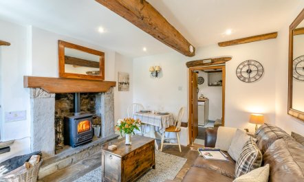 1 Bed in Longnor 2