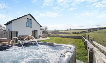 4 Bed in Aberarth