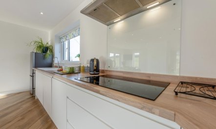 4 Bed in Aberarth 9