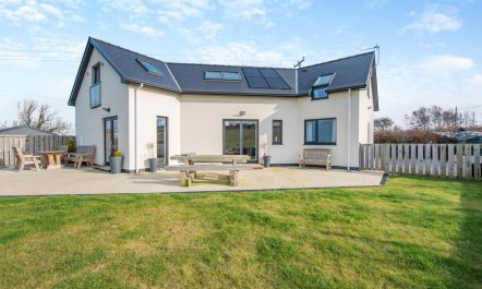 4 Bed in Aberarth 1