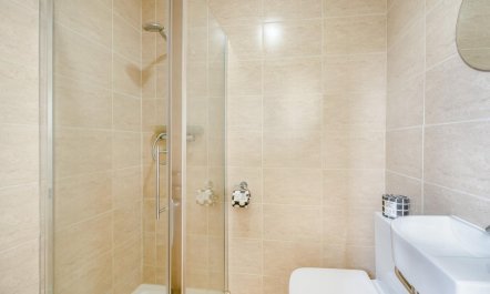 3 Bed in East Mills 8