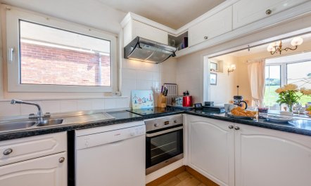 2 Bed in Seaford 8
