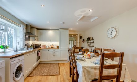3 Bed in Grange-over-Sands 1