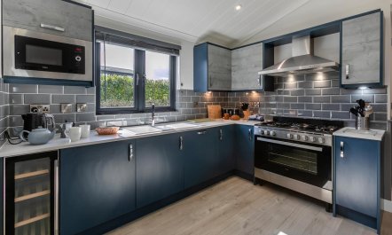 3 Bed in Broadwoodwidger 2