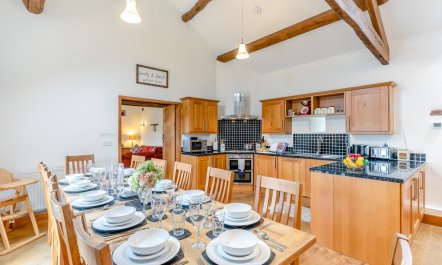 5 Bed in Litton 9