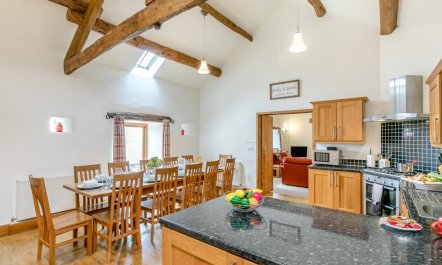 5 Bed in Litton 8
